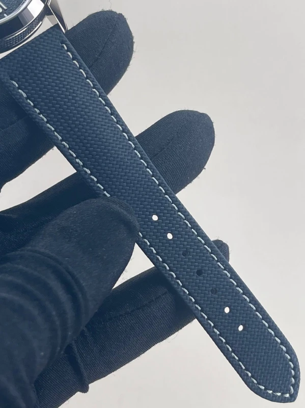 Patek Philippe 8-DAY POWER RESERVE. INSTANTANEOUS DAY AND DATE. 5328G-001 6