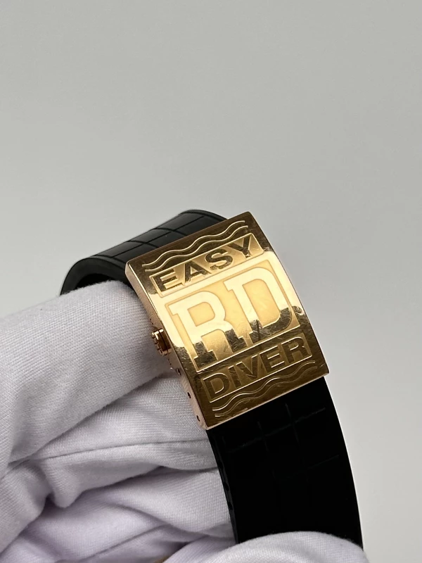Roger Dubuis SE46 56 5 12.5 8