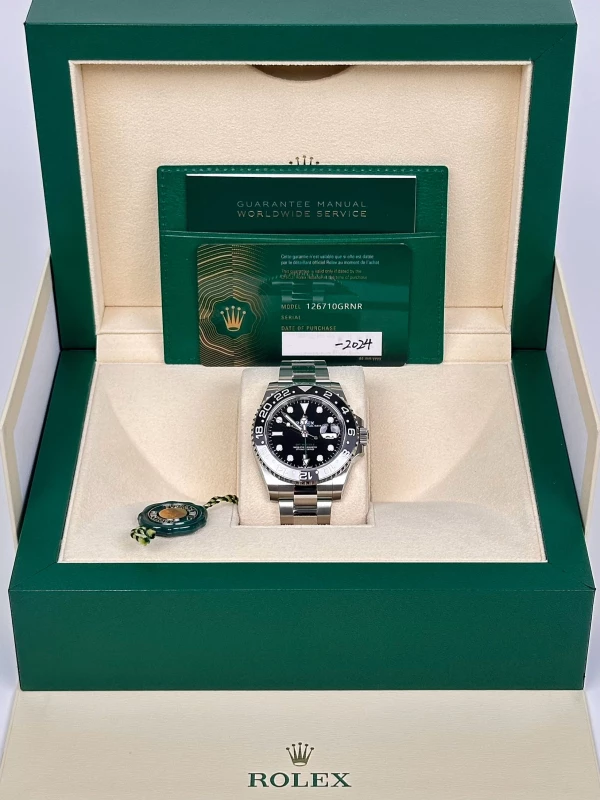 Rolex 126710GRNR-0004 5