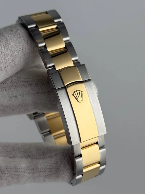 Rolex 36 mm, Oystersteel and yellow gold 126233-0026 9