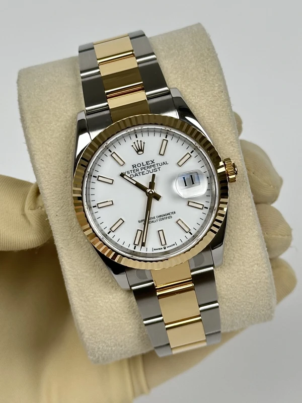 Rolex 36 mm, Oystersteel and yellow gold 126233-0020 3