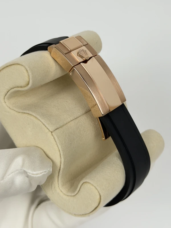 Rolex 40 mm, Everose gold 116655-0001 4