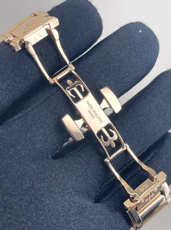 Patek Philippe 7300/1200R-001 7