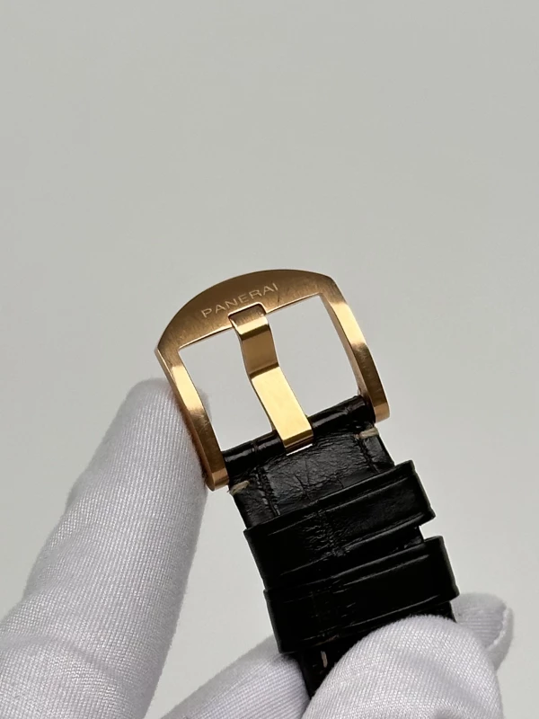Panerai PAM00393 8
