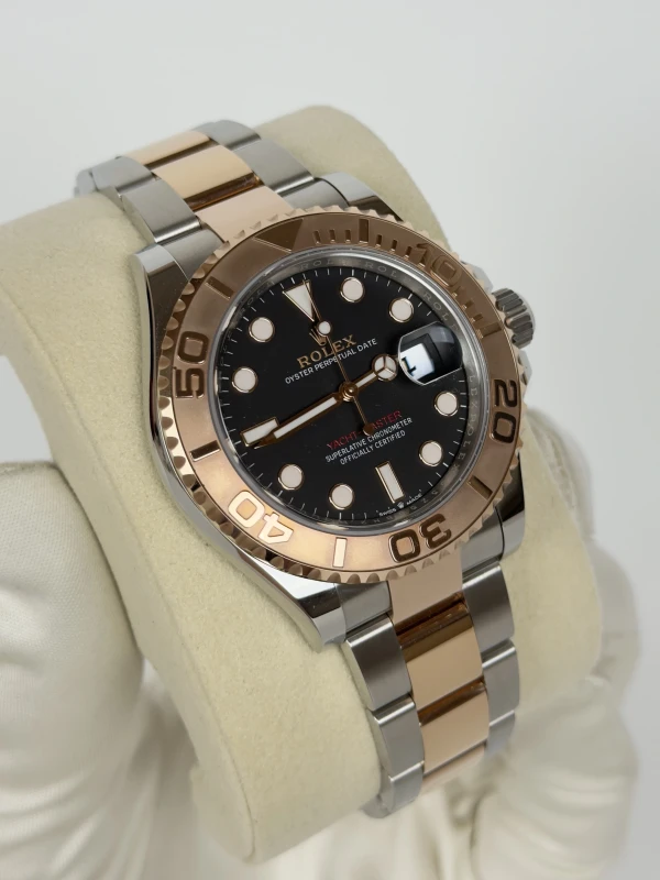 Rolex 40 MM, OYSTERSTEEL AND EVEROSE GOL 126621-0002 2