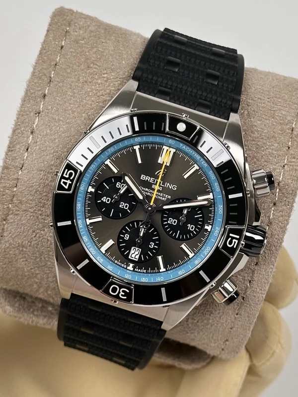 Breitling B01 44 AB01366A1B1S1 4