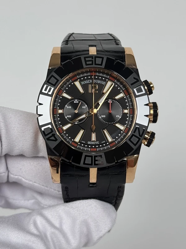 Roger Dubuis Chronograph DBSE0283 2