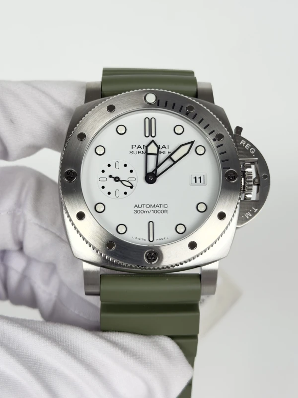 Panerai Submersible QuarantaQuattro PAM01595 2