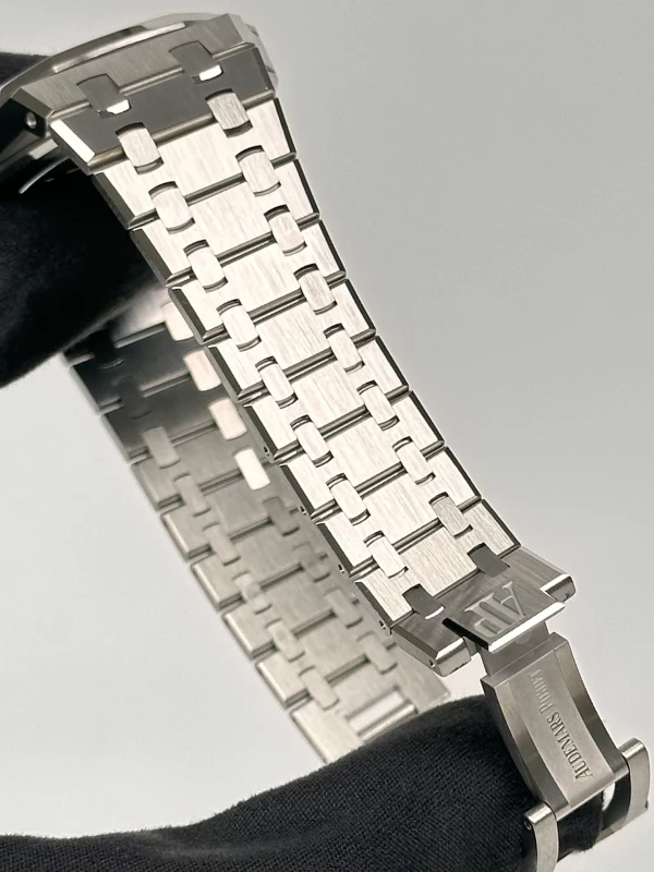 Audemars Piguet Royal Oak Selfwinding "50th Anniversary" 37 mm 15550ST.OO.1356ST.04 6