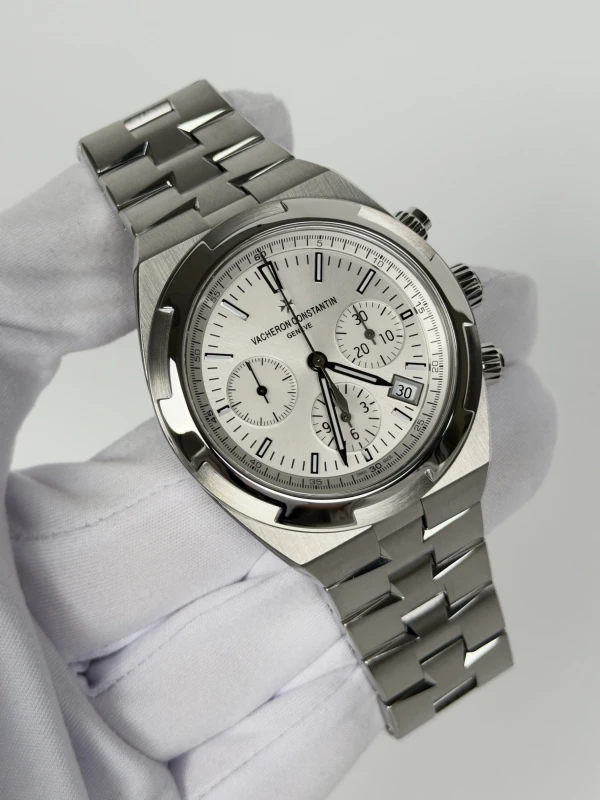 Vacheron Constantin Chronograph 42.5 mm 5500V/110A-B075 2