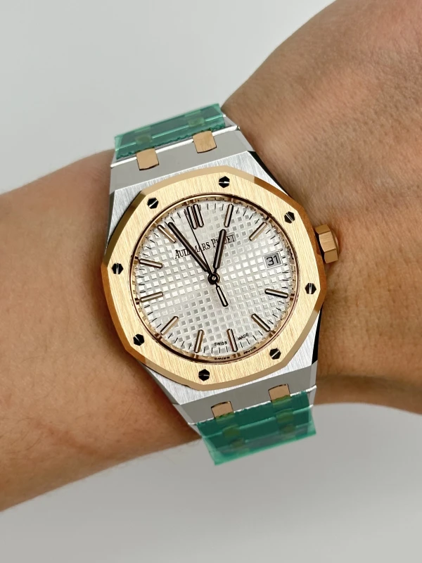 Audemars Piguet Royal Oak Selfwinding 37 mm 15550SR.OO.1356SR.02 7