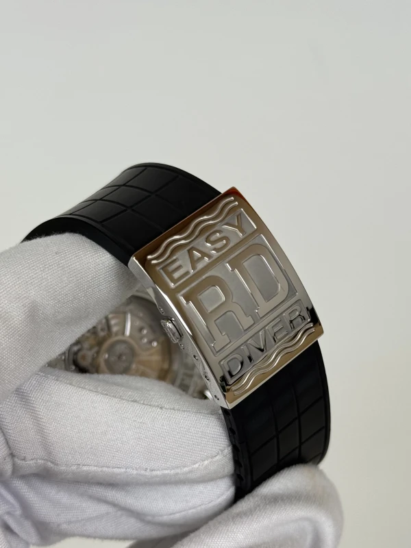 Roger Dubuis SE46 56 9 3.53 6