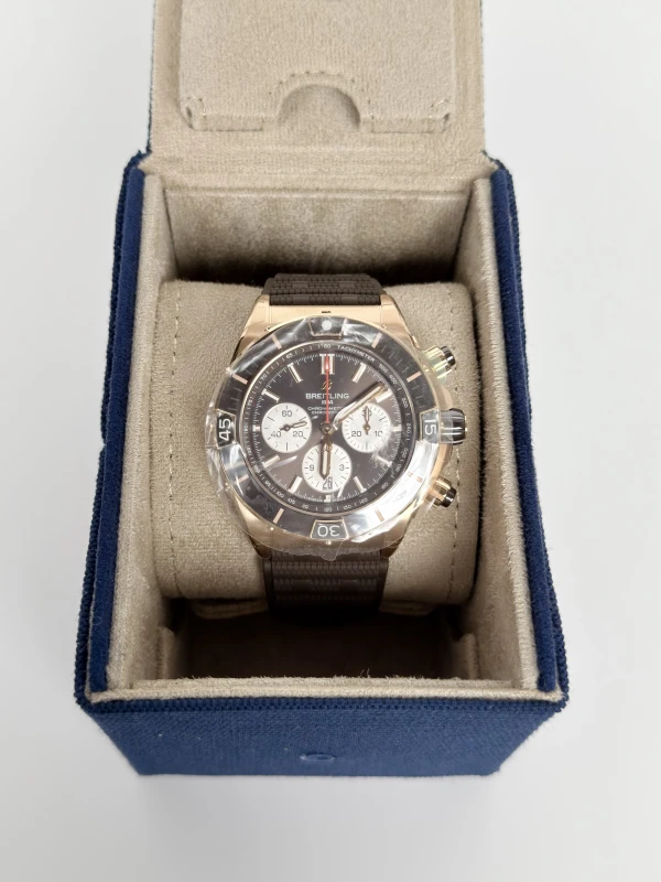 Breitling SUPER B01 44 RB0136E31Q1S1 5