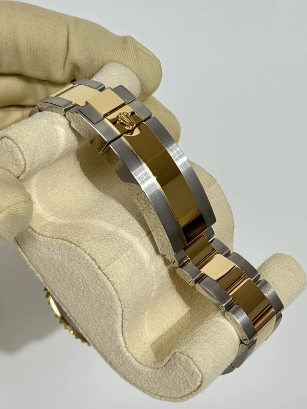 Rolex Date 41 mm Steel and Yellow Gold 126613lb-0002 4