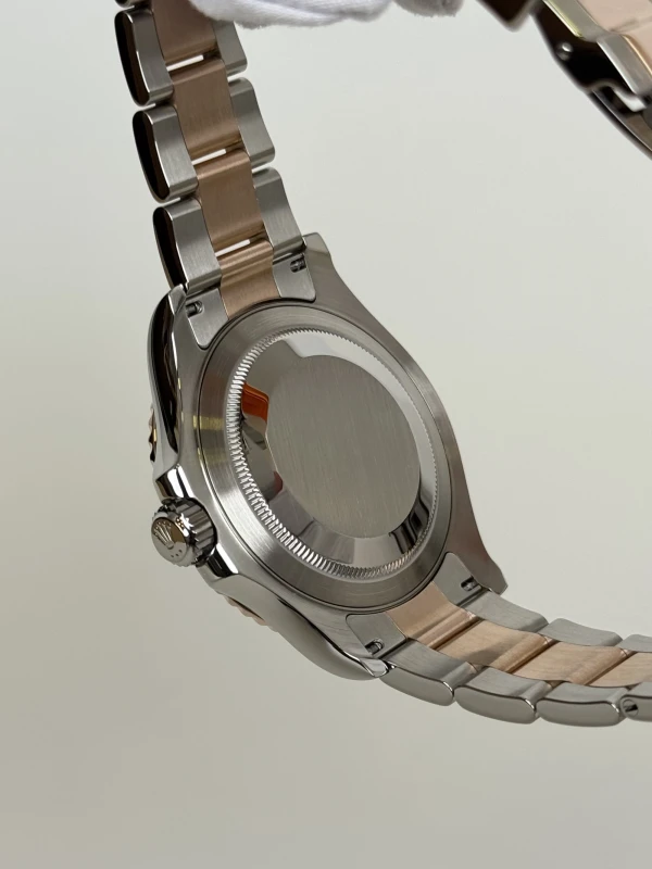 Rolex 40 MM, OYSTERSTEEL AND EVEROSE GOL 126621-0001 7