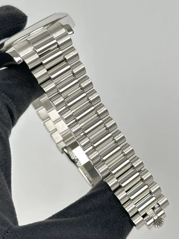 Rolex 41 mm, platinum 218206 ibldp 5