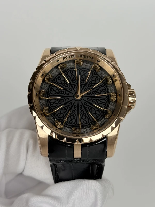 Roger Dubuis Table Ronde 45 DDBEX0495 rose gold 2