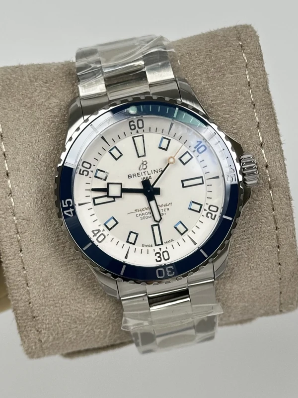 Breitling SUPEROCEAN AUTOMATIC 42 A17375E71G1A1 3