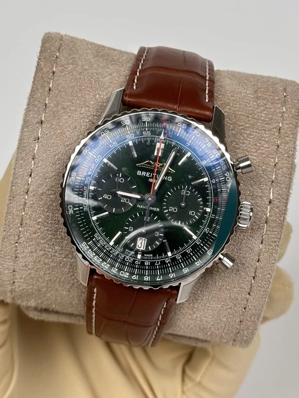 Breitling NAVITIMER B01 CHRONOGRAPH 43 ETIHAD AIRWAYS AB01382B1L1P1 4