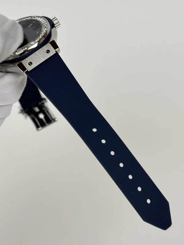 Hublot TITANIUM BLUE DIAMONDS 581.NX.7170.RX.1104 7