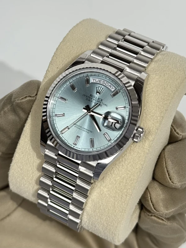 Rolex 36mm Platinum 128236-0009 3