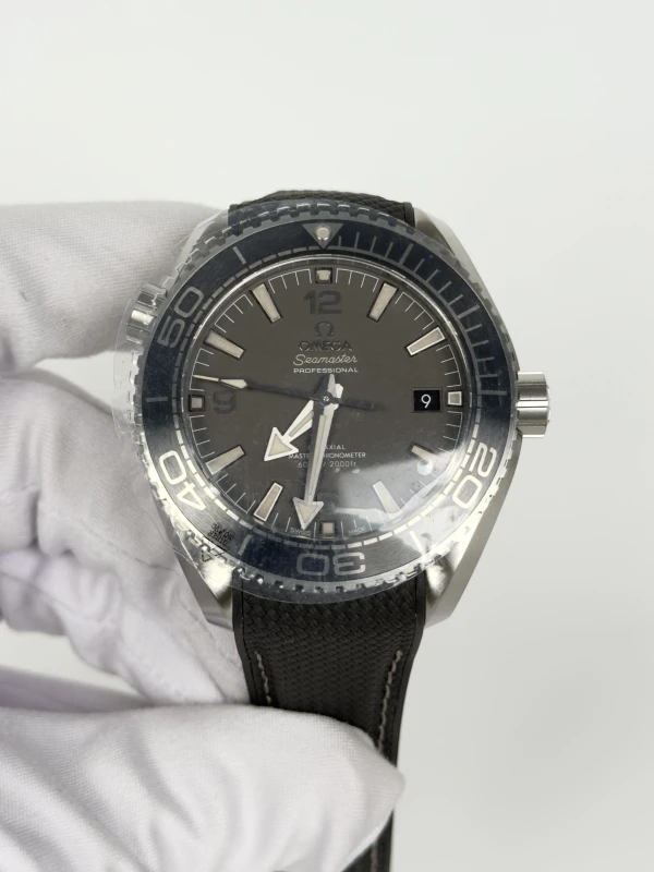 Omega 215.32.44.21.01.002 2