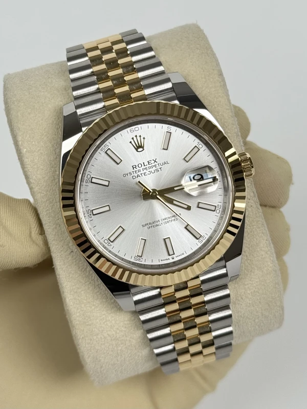 Rolex 41 mm, steel and yellow gold 126333-0002 3