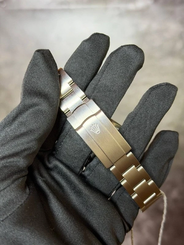 Rolex 34 mm Steel 124200 5