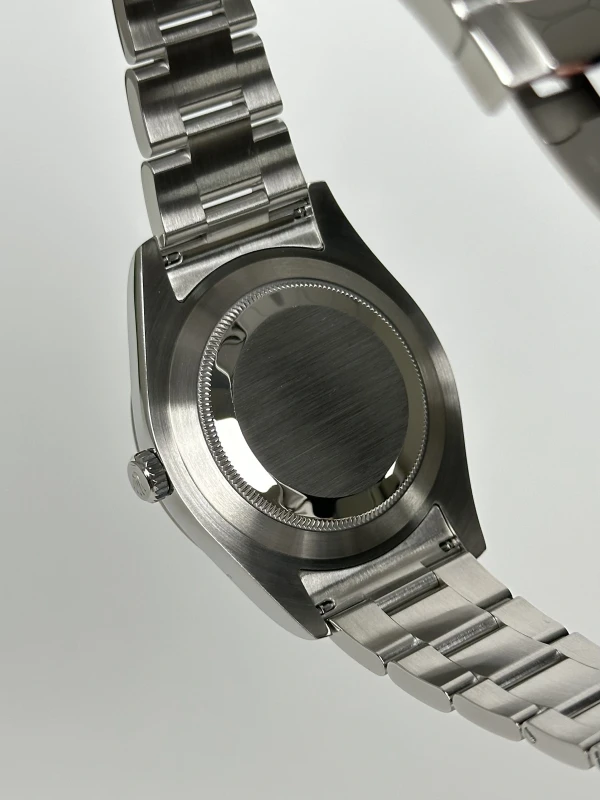 Rolex II 41mm Steel and White Gold 116334 White 9