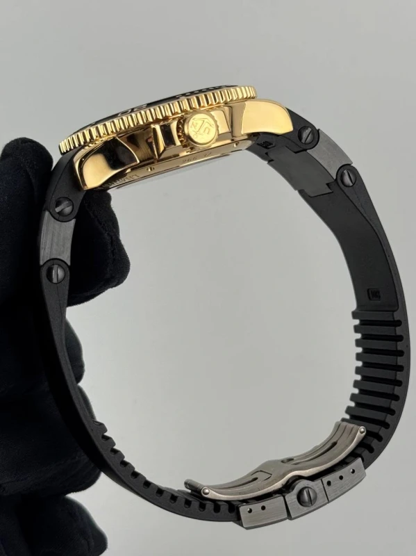 Ulysse Nardin Marine Black Surf 42,7 mm 266-37LE-3B 6