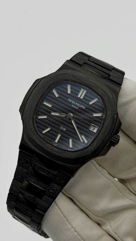 Patek Philippe Nautilus The Black Carbon Patek Black Carbon 2