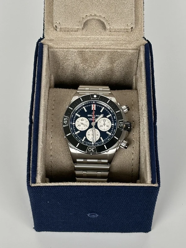 Breitling B01 44 AB0136251B1A1 5