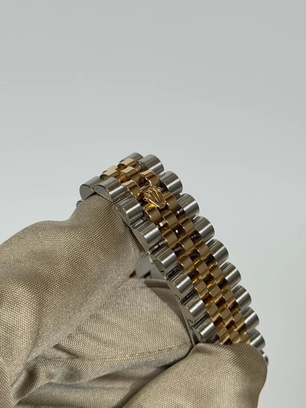 Rolex 36mm Steel and Yellow Gold 116233 chdj 5