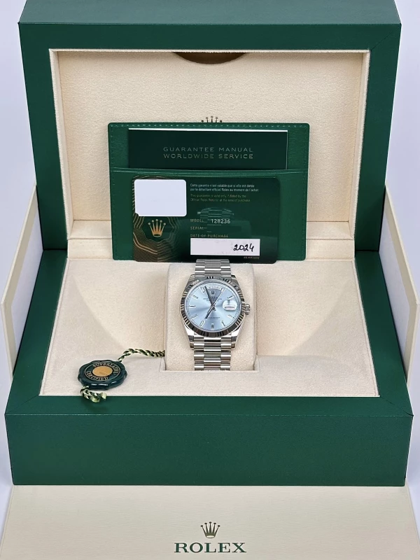 Rolex 36mm Platinum 128236-0009 5