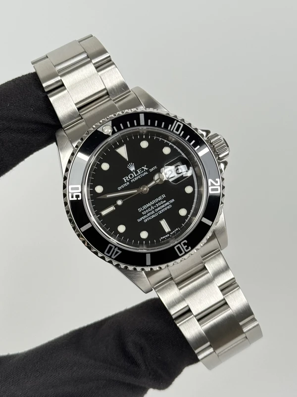 Rolex Date 40mm 16610 2
