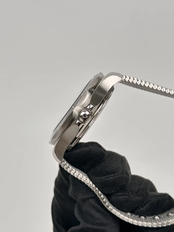 Omega Diver 300M Omega Co‑Axial Master Chronometer 42 mm 210.32.42.20.01.001 5
