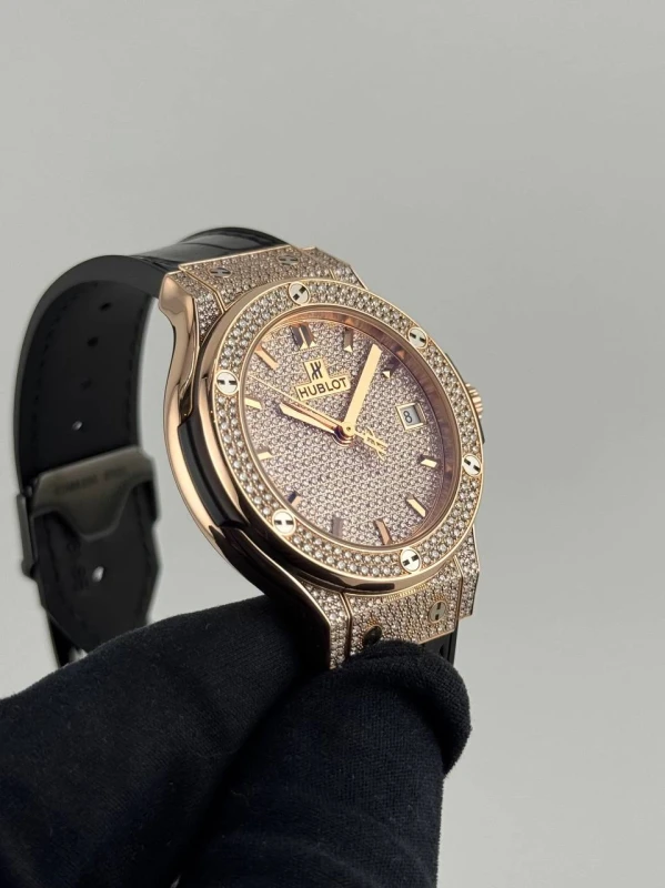 Hublot King Gold Full Pave 565.OX.9010.LR.1704 9