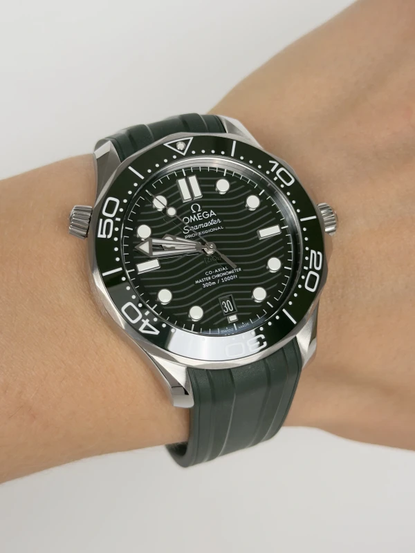 Omega DIVER 300M CO‑AXIAL MASTER CHRONOMETER 42 MM 210.32.42.20.10.001 6