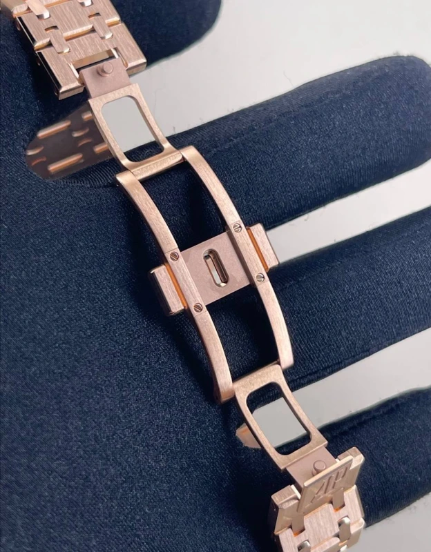 Audemars Piguet "50TH ANNIVERSARY" 15551OR.ZZ.1356OR.02 6