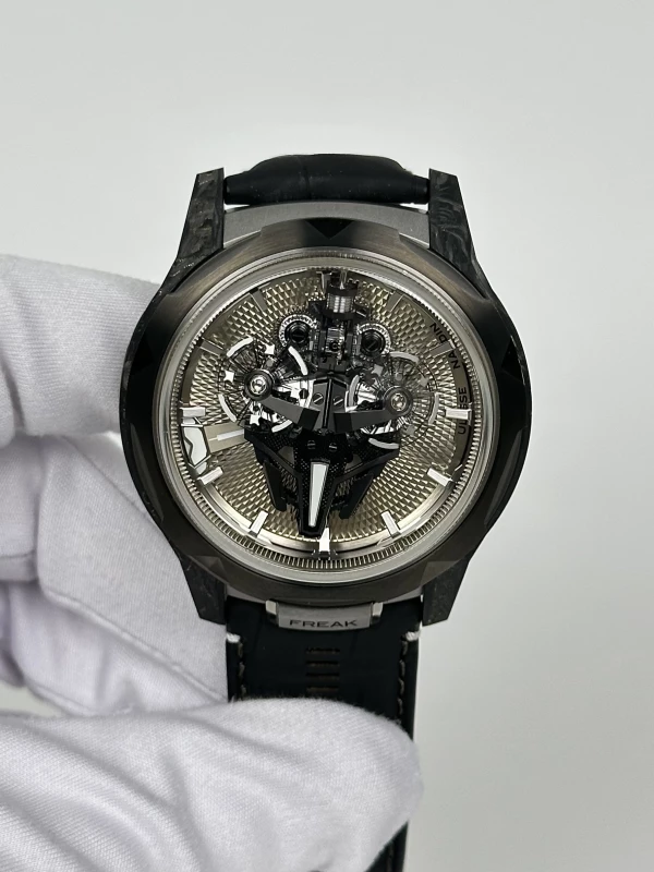 Ulysse Nardin S NOMAD 2513-500LE-4A-GUI/1A 2