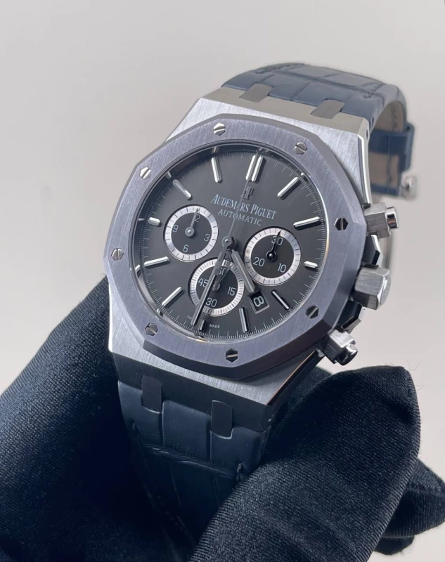 Audemars piguet royal oak leo messi limited edition hotsell