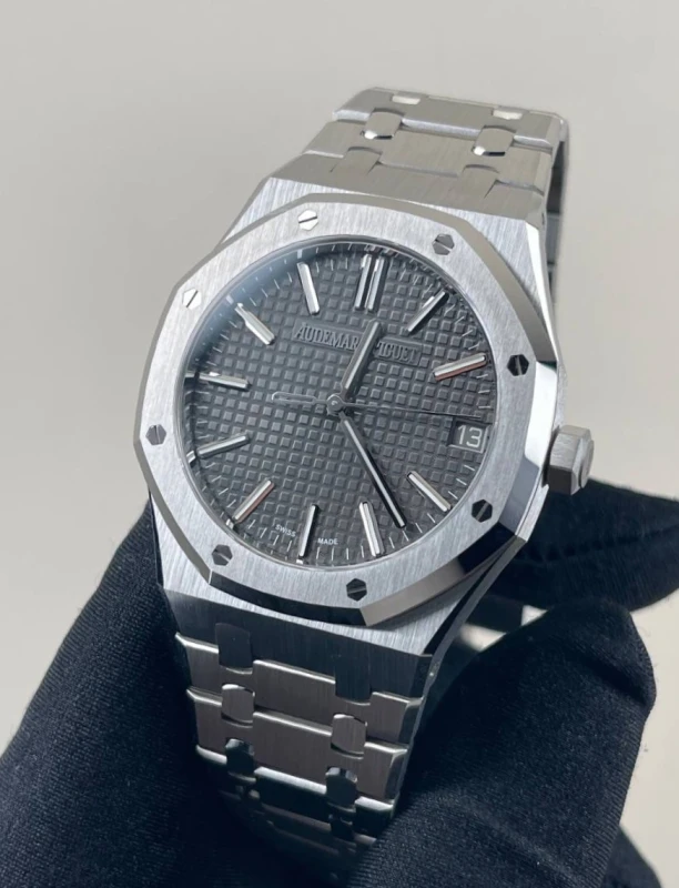 Audemars Piguet 15510ST.OO.1320ST.10 2