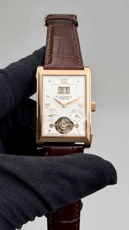 A. Lange & Sohne 703.032 2