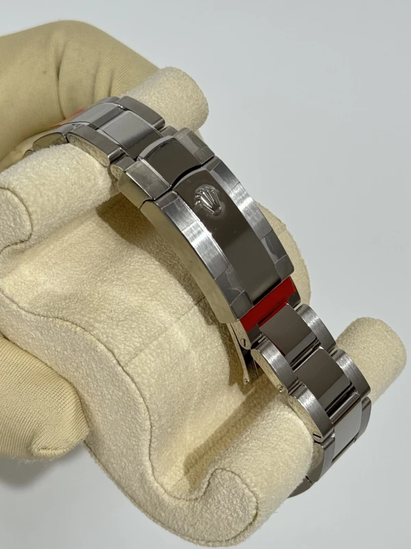 Rolex 41mm Steel 126300-0015 4