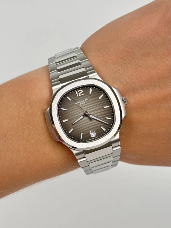 Patek Philippe Lady 7118 7118/1A-011 9