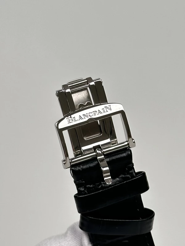 Blancpain Ultra-Slim Automatic 40mm Date 6651-1143-55B 8