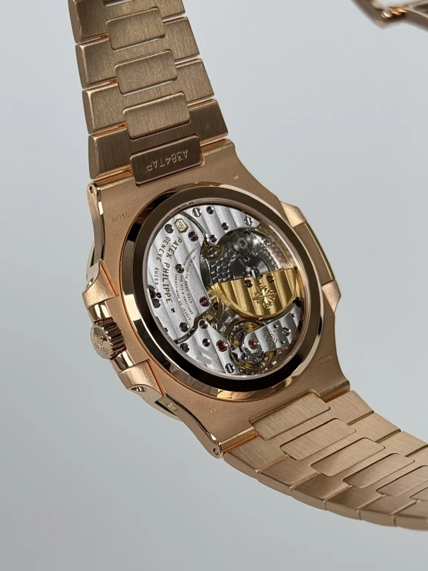 Patek Philippe NAUTILUS 5712/1R-001 9