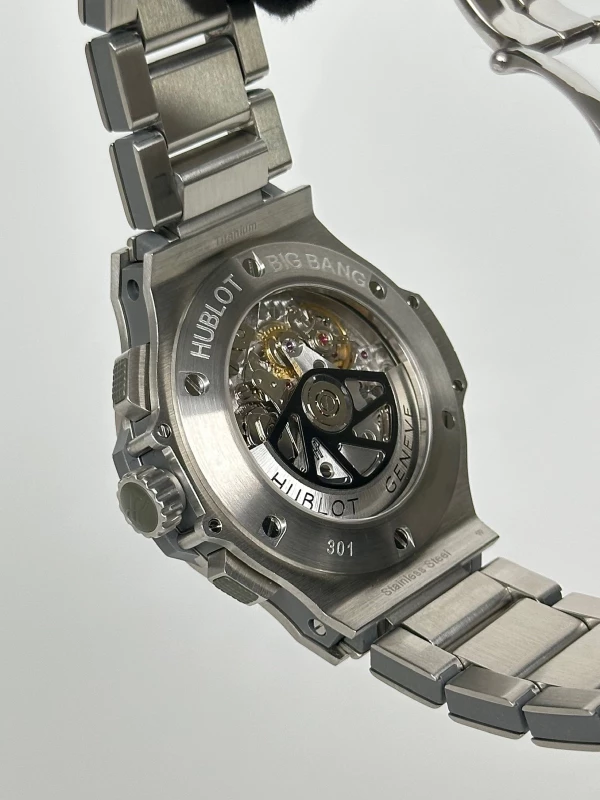 Hublot 301.ST.5020.ST.1104 7