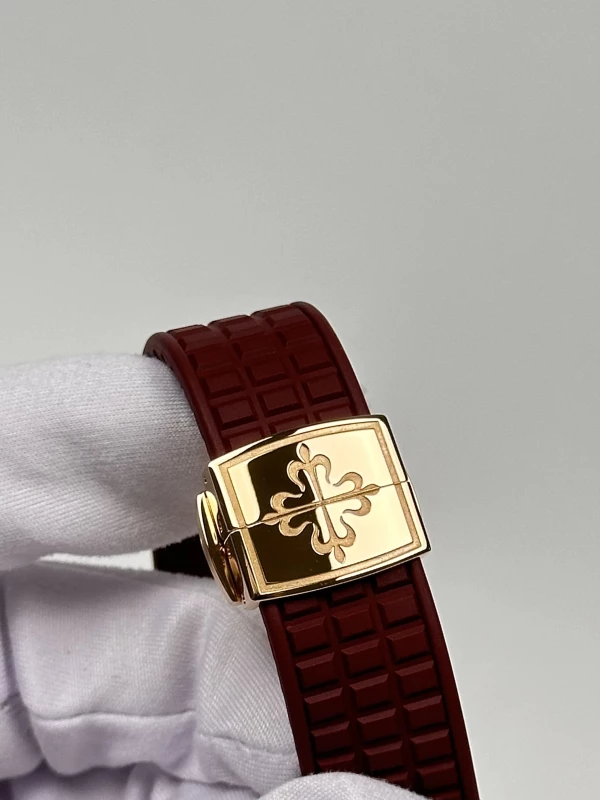 Patek Philippe 5068 Aquanaut Luce 5068R-001 8