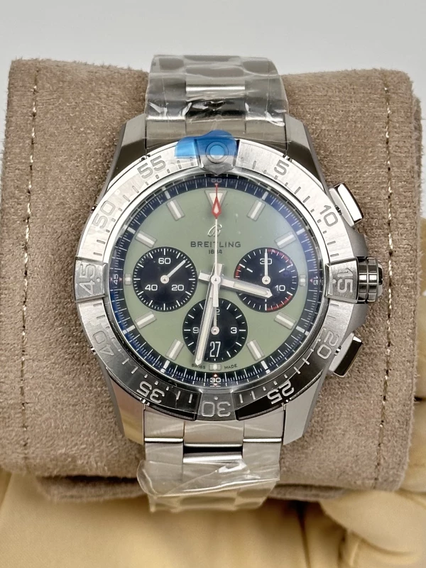 Breitling AVENGER B01 CHRONOGRAPH 44 AB0147101L1A1 2